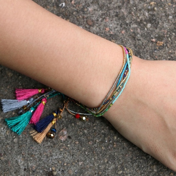 In Stock ! Tassel Bracelet. - Picture 4 of 5